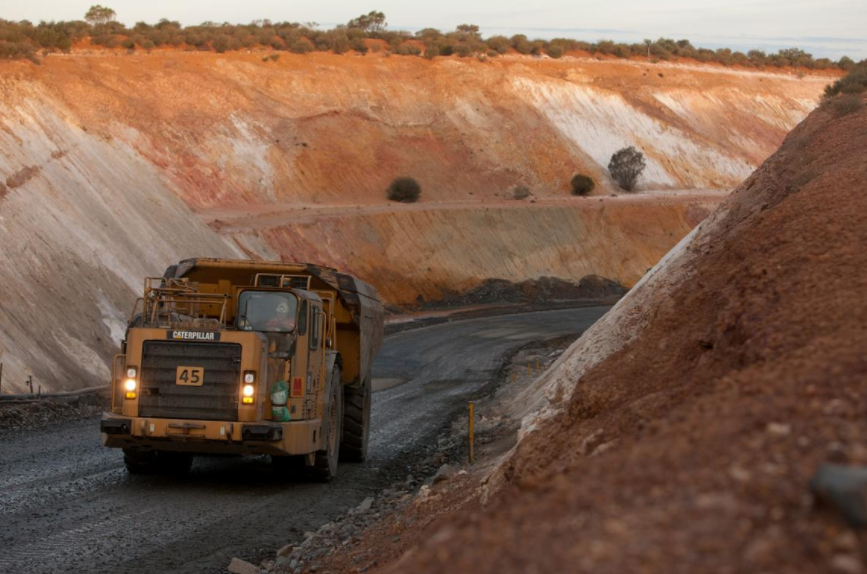 New Century to go ahead with Century zinc mine purchase