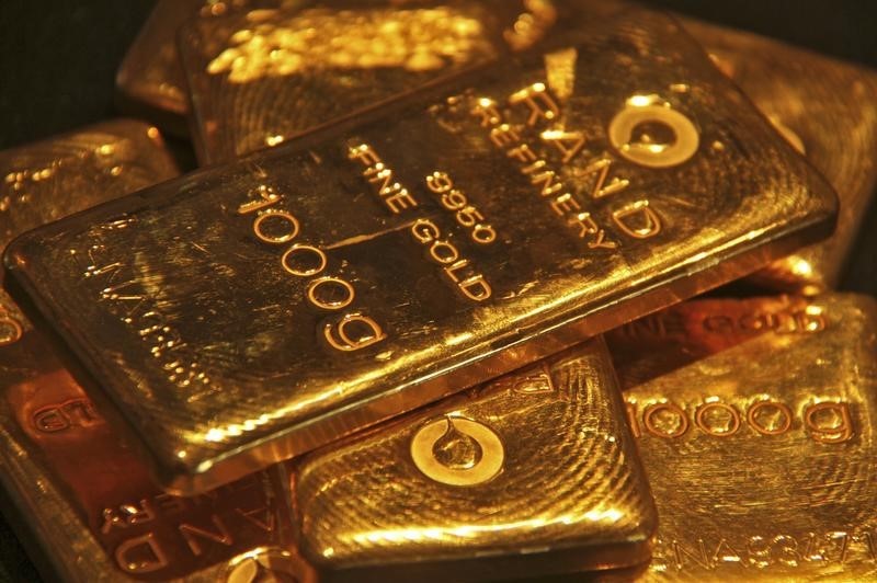Gold Prices Stable As Dollar Extends Losses Vs Yen