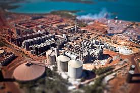 Hydro to stop Brazil alumina output, lay off 4,700 people