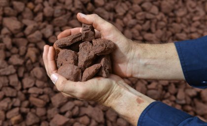 Surging iron ore drives mineral export value towards 2020 peak