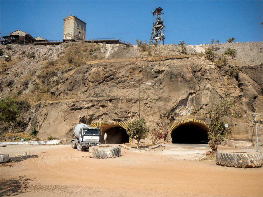 Armed forces called to defend Glencore mine in Congo