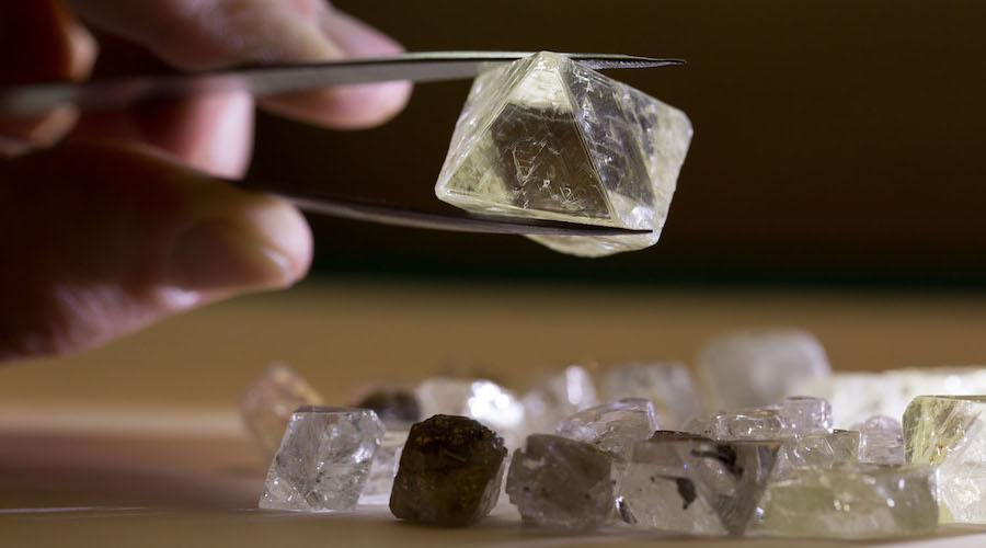 Russian and Zimbabwe state-owned diamond miners form JV